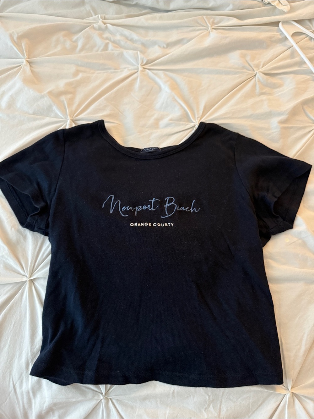Brandy Melville Navy Newport Beach Graphic Short-Sleeve Tee (Cropped)